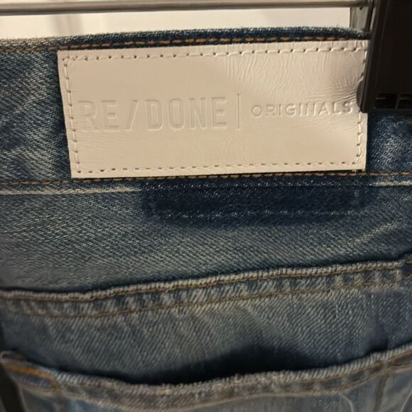 Re/done High Rise Loose in Vintage Indigo Wash - Picture 8 of 9